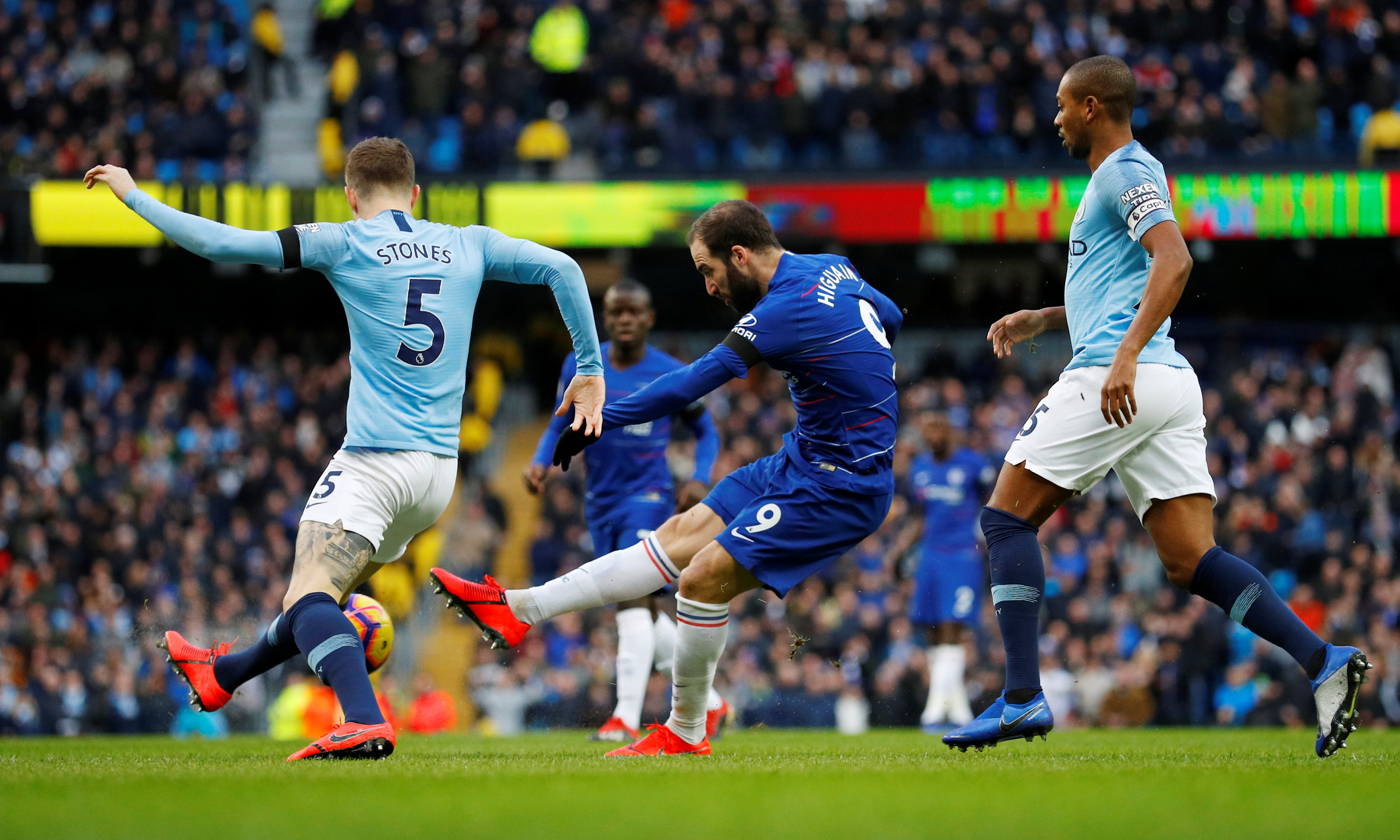 NBA战报：哈登55分创快船队史新高，快船131-116轻取黄蜂