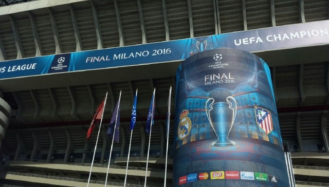 别把跑车当坦克！莱奥转型中锋，是补了短板却废了武功？