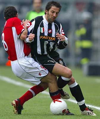 阿莱格里确认莱奥缺席意甲战萨索洛，福法纳康复但轮休（阿莱格里：莱奥无缘战萨索洛，福法纳伤愈但将轮休）