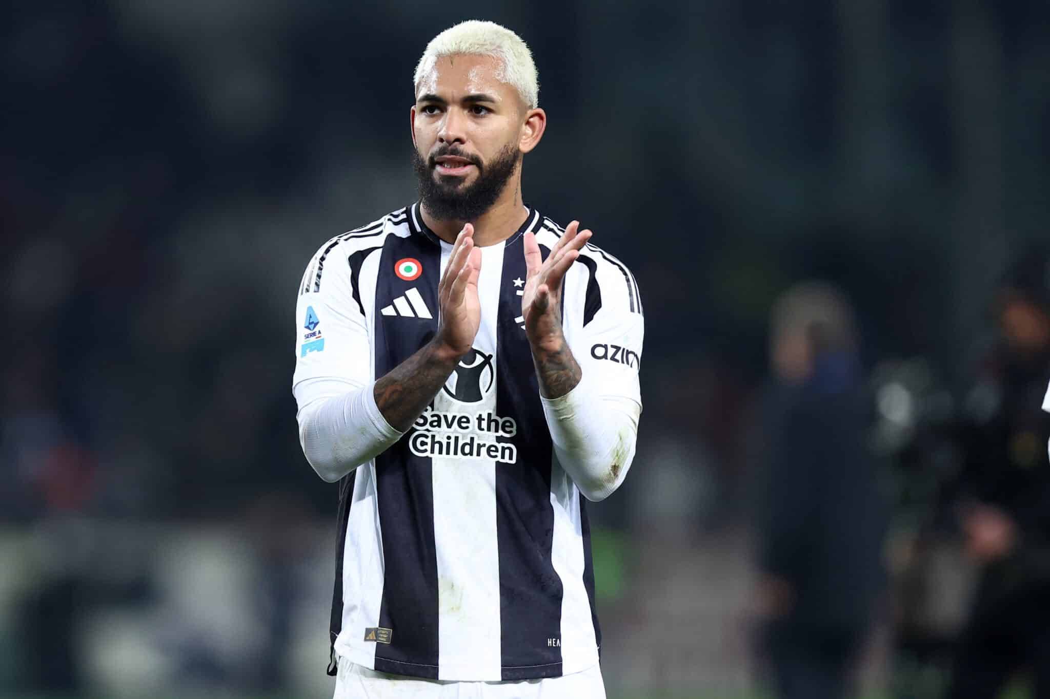 狼堡主帅：国家队回归球员都能上场比赛，对阵药厂是巨大挑战（沃尔夫斯堡主帅：国脚归队均可上阵，迎战勒沃库森是巨大考验）