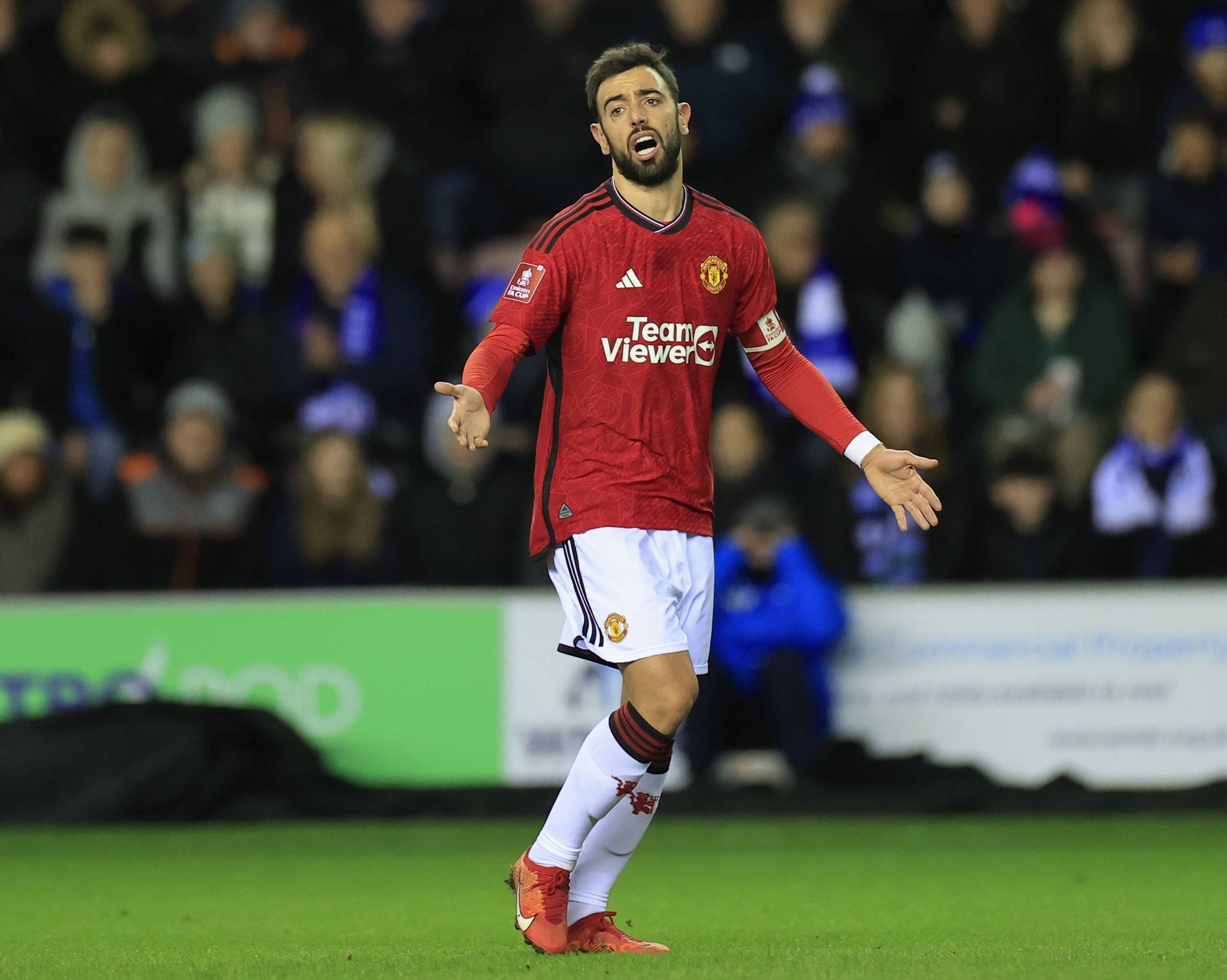 拜合拉木：打进两球很高兴，现在打什么队伍都有信心（拜合拉木梅开二度：如今面对任何对手都充满信心）